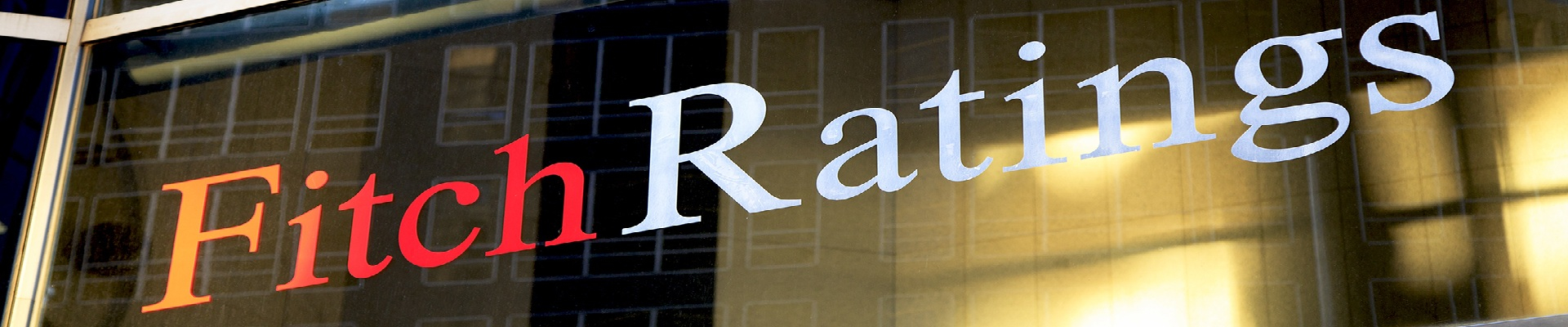 Агентству Fitch Ratings удалось повысить рейтинг Московского Кредитного Банка до стабильного